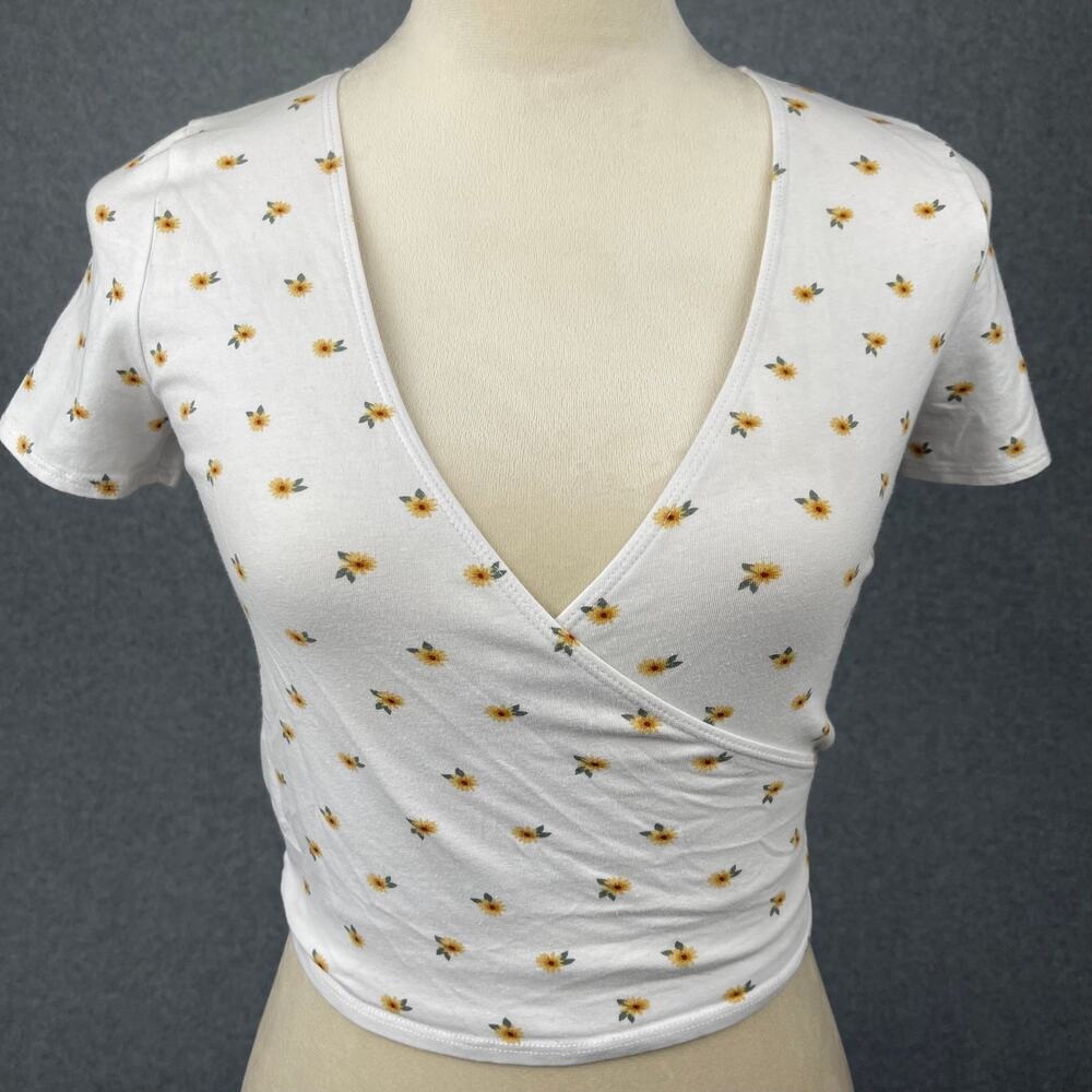 Hollister Floral Front/Back Tie Tee Size Small